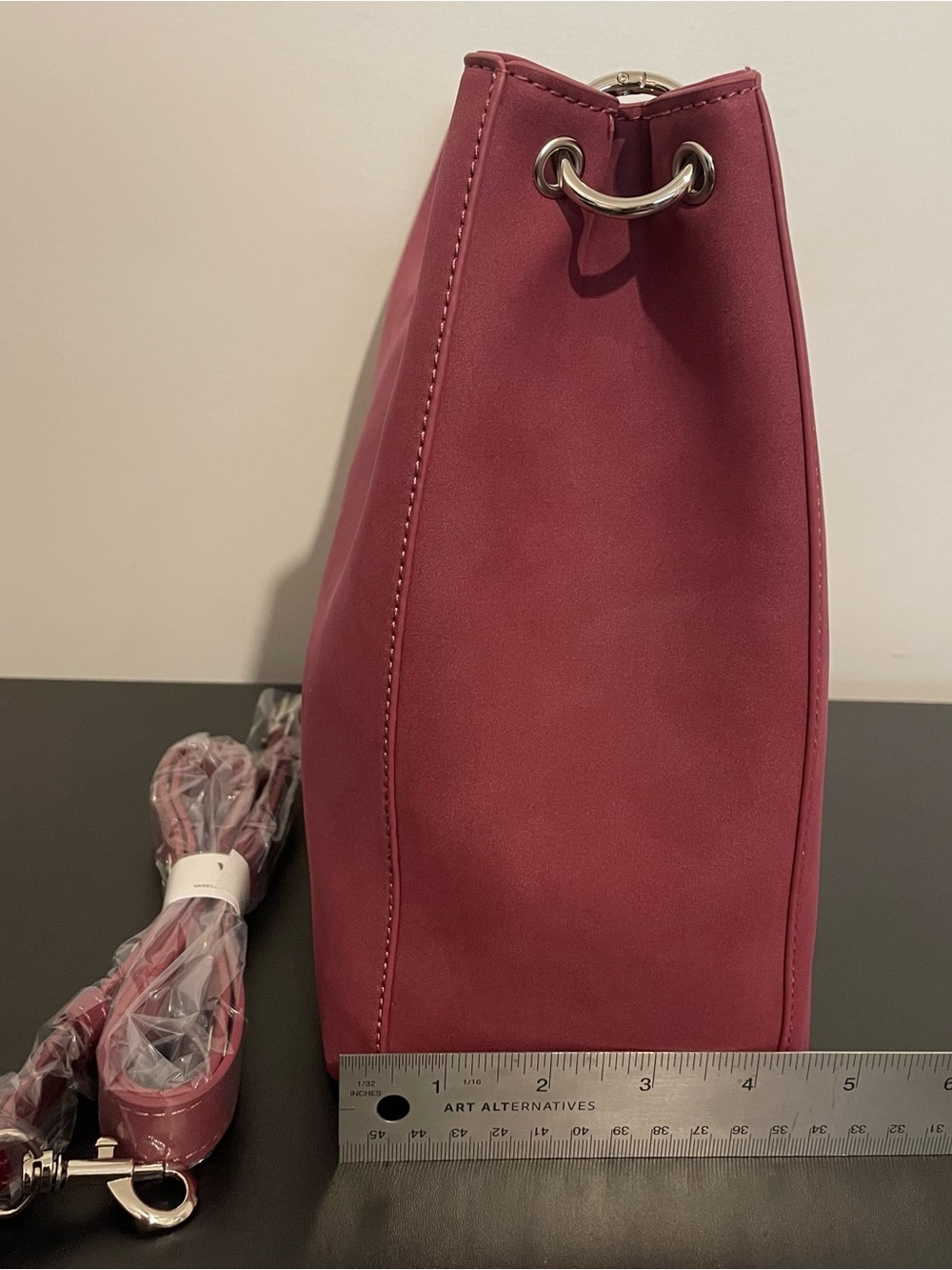 Women’s purse handbag by Vanessa Williams in Merlot color. New with tag. - Picture 2 of 3